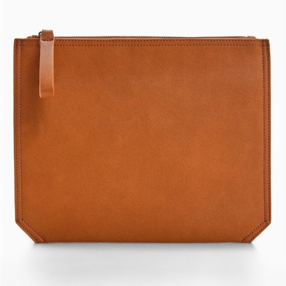 MNG Leather-effect tablet case